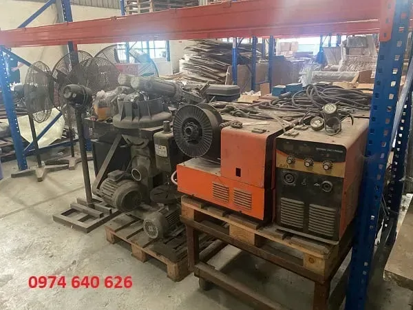 h&agrave;ng phế liệu m&aacute;y