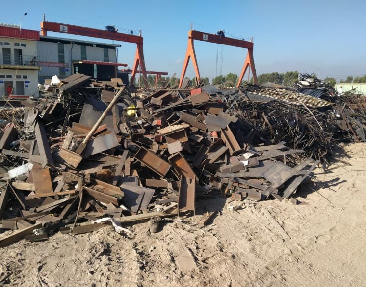 Thu mua phế liệu số lượng lớn giá cao, thanh toán nhanh