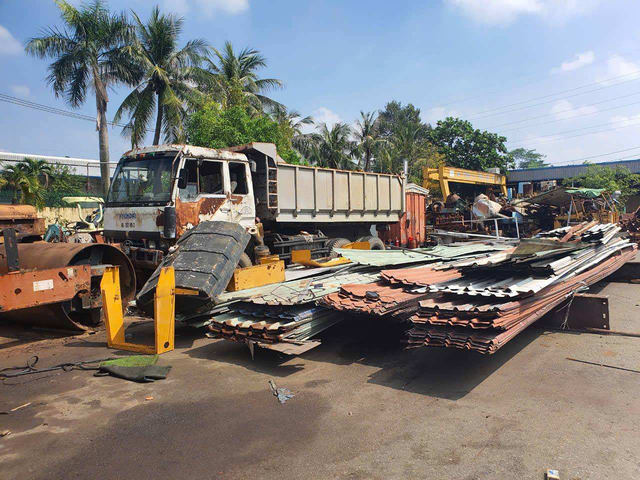Thu mua sắt vụn công trình